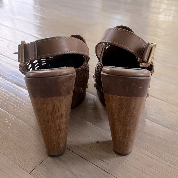 Tory Burch Widdianne Woven Leather Studded Platform Wooden Clogs. Sz 8. - Picture 4 of 5